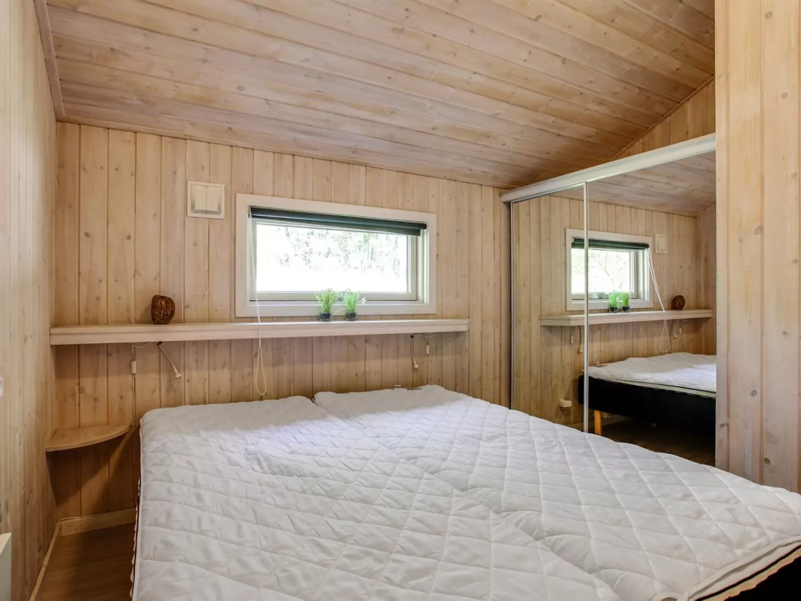 "Sylvia" - 900m from the sea-Inside