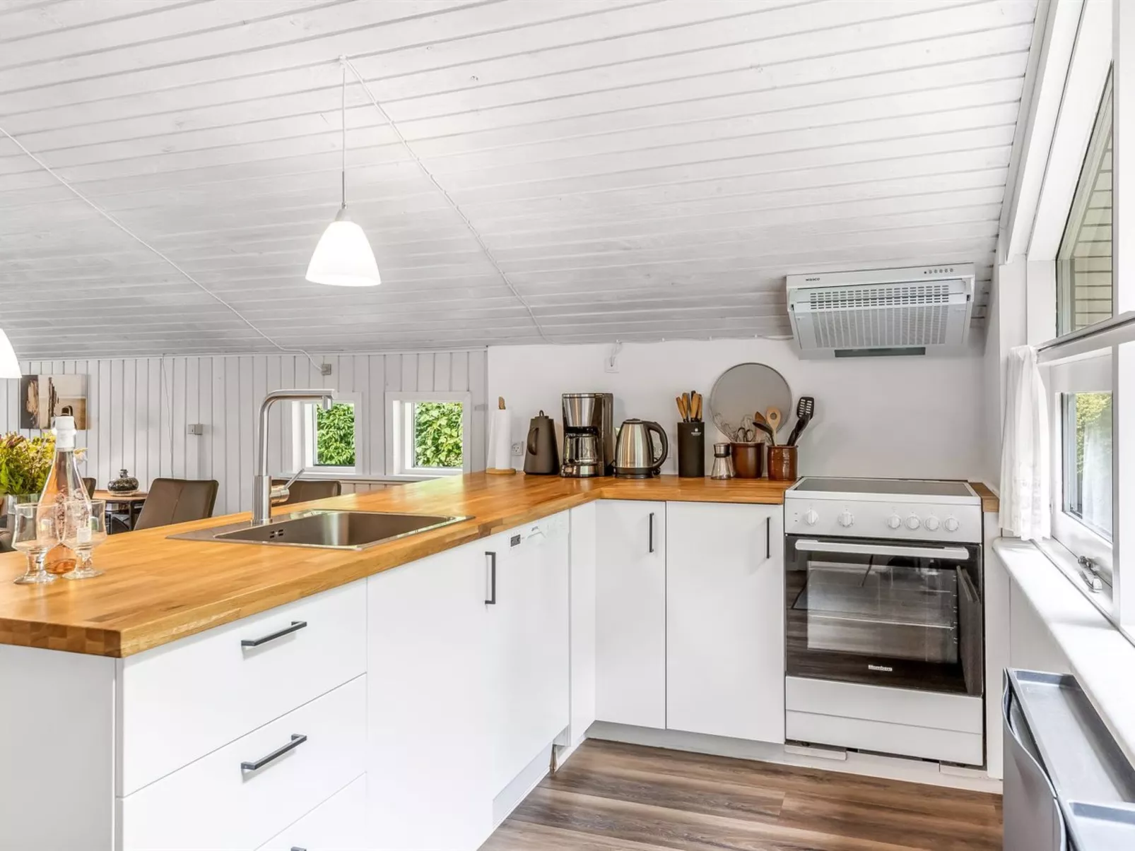 "Corinna" - 28km from the sea-Drinnen