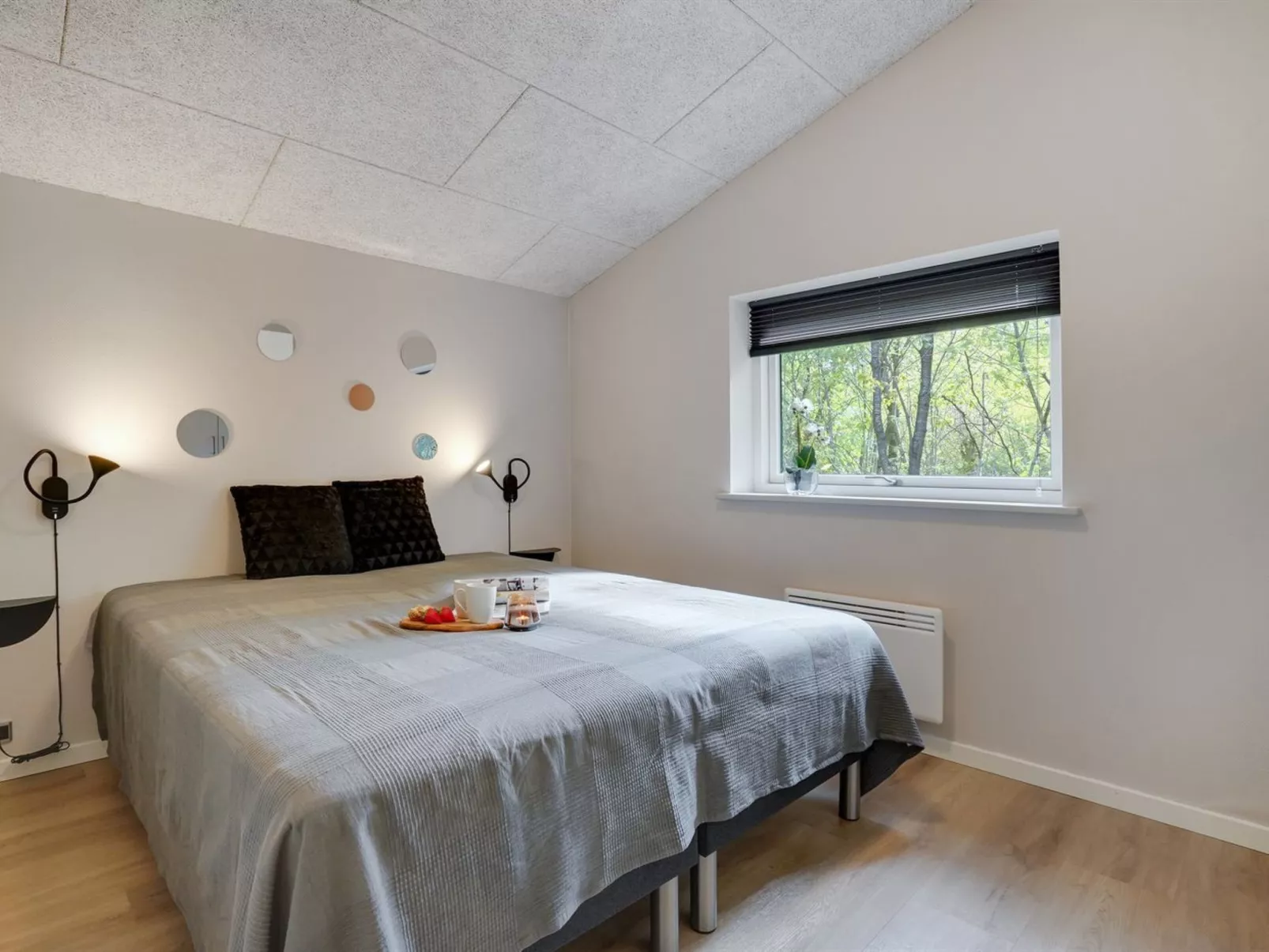 "Eylar" - 28km from the sea-Inside