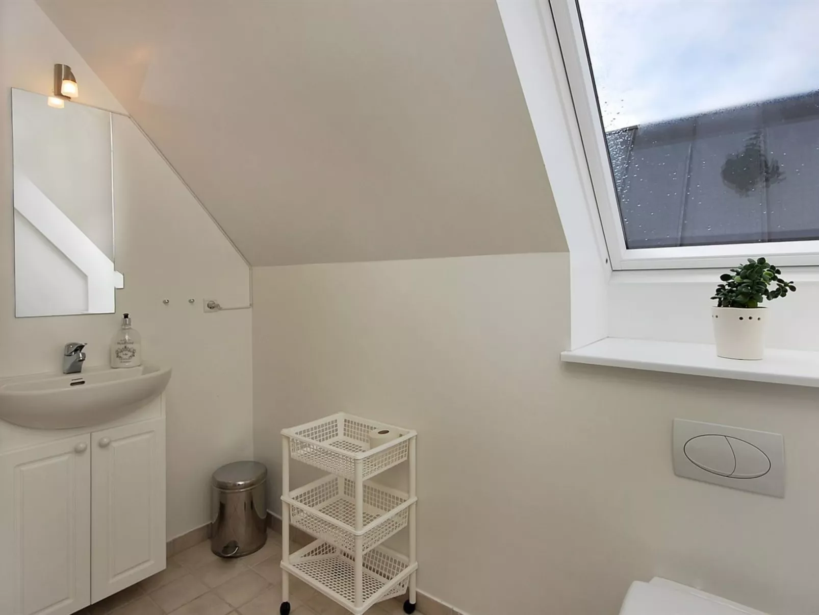 "Alita" - 1.2km from the sea-Drinnen