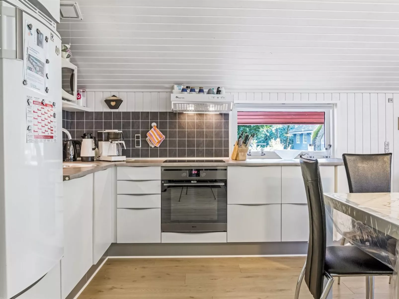 "Carlene" - 25km from the sea-Dedans