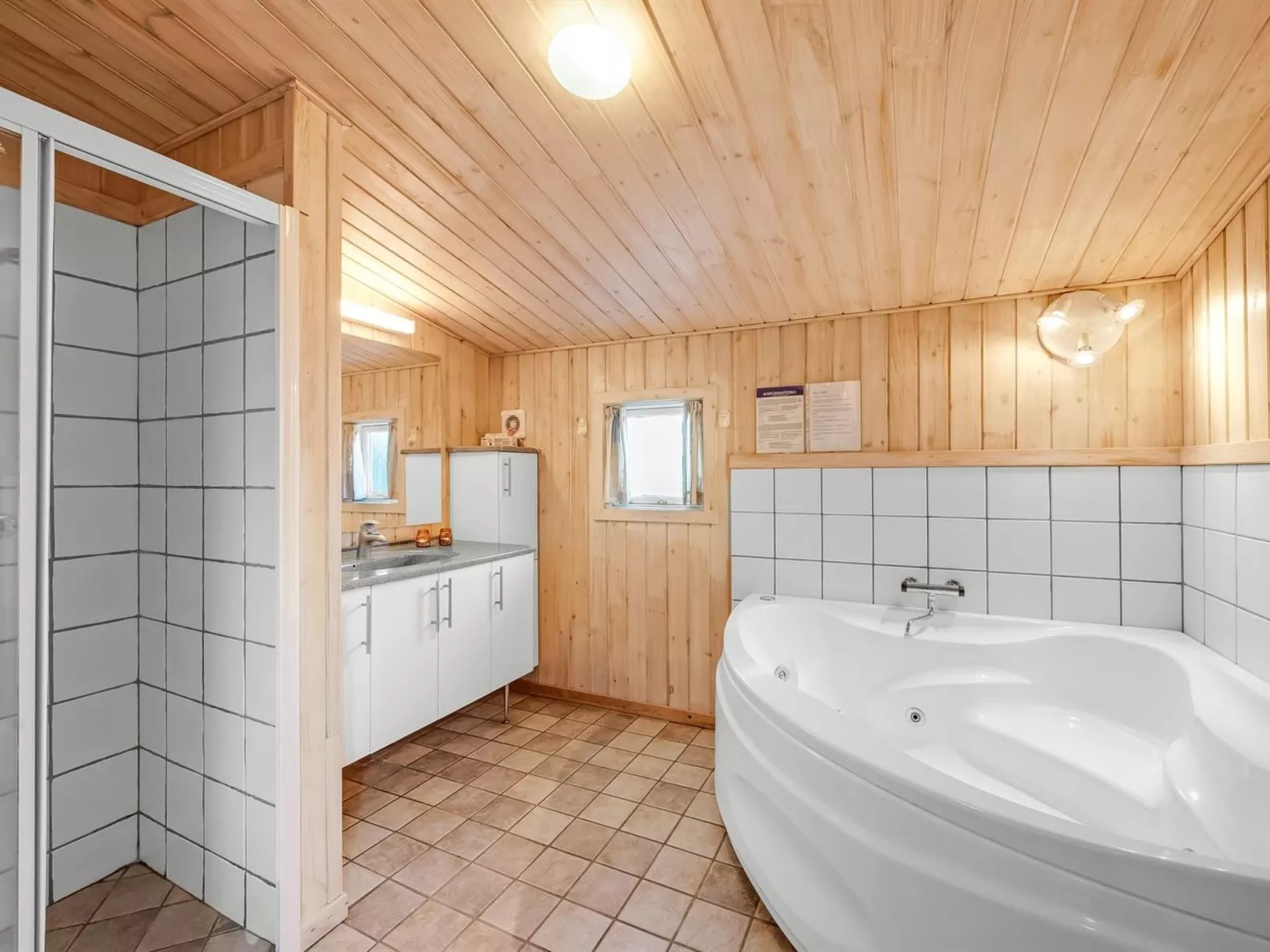 "Benjamina" - 530m to the fjord-Dedans