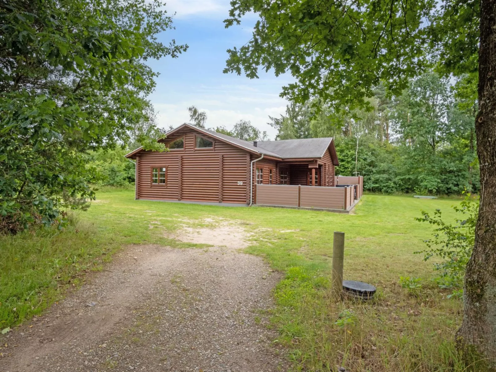 "Frederica" - 30km from the sea-Draußen