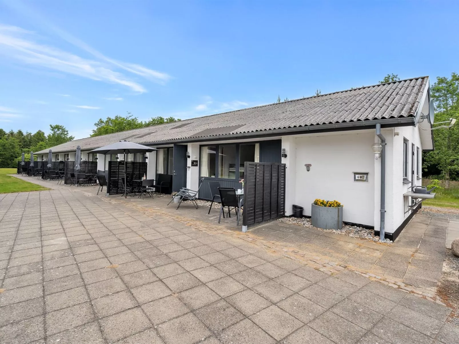 "Arne" - 20km from the sea-Dehors