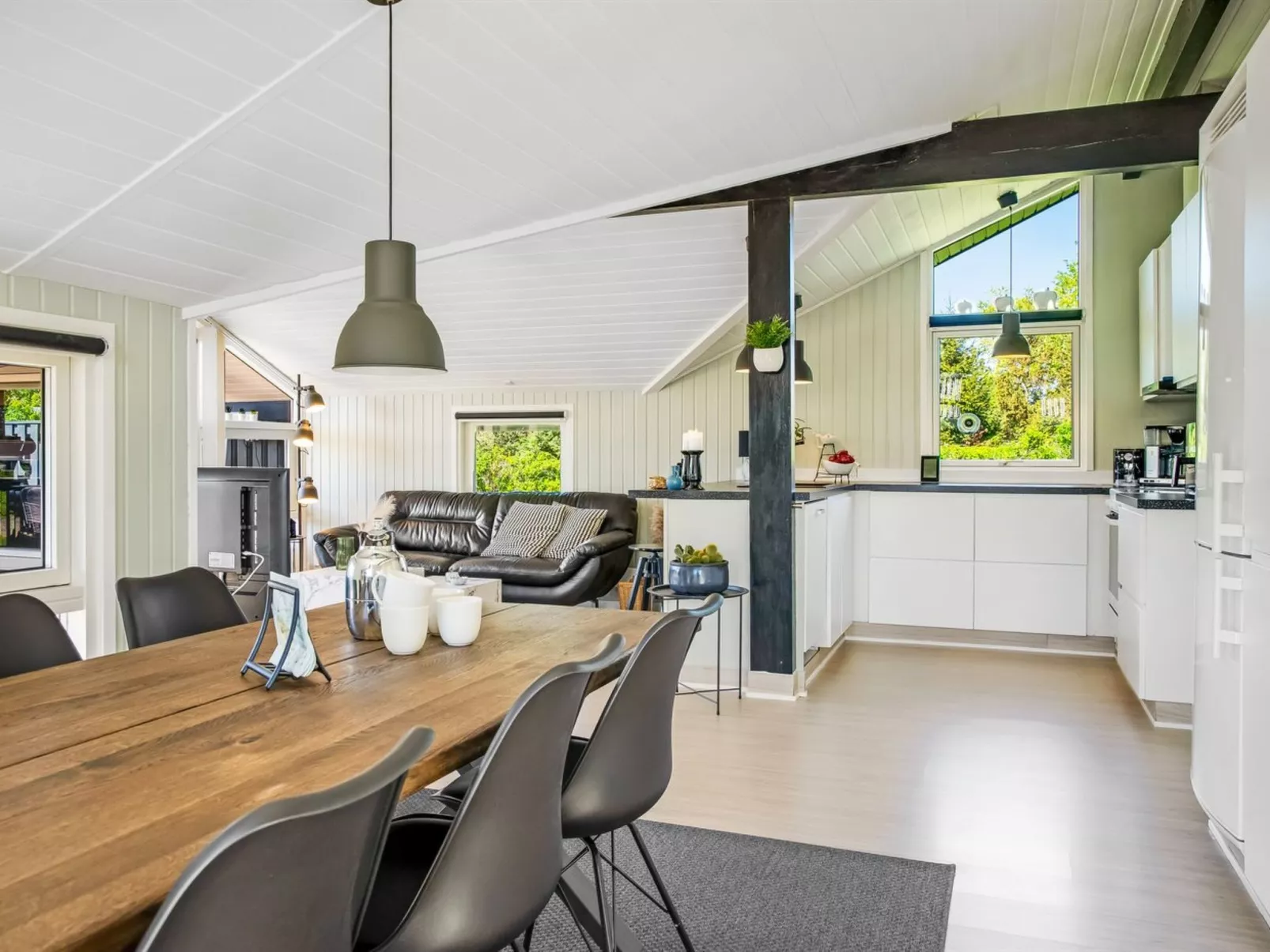 "Bryti" - 500m from the sea-Inside