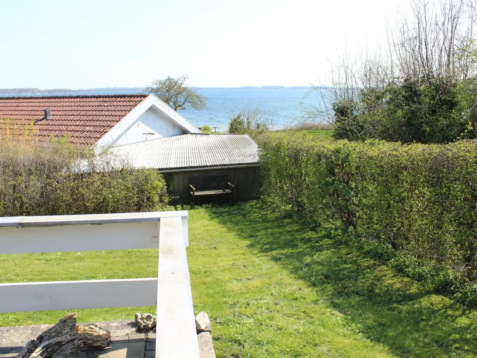 "Tekla" - 70m to the fjord-Outside