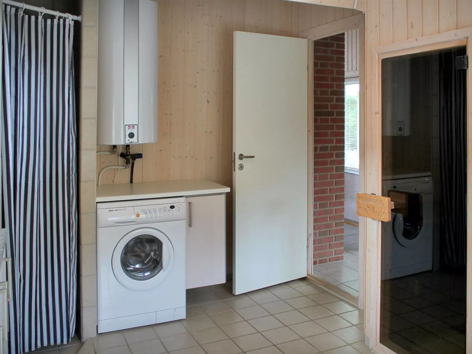 "Annick" - 300m from the sea-Dedans