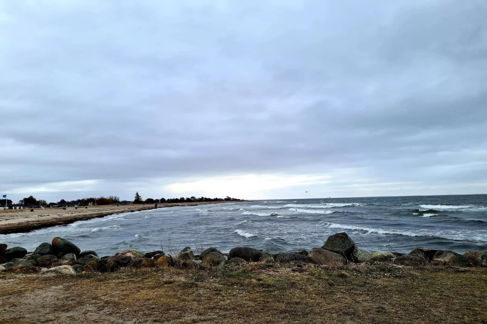 Cozy Seaside Retreat in Eno-By Traum-Water view