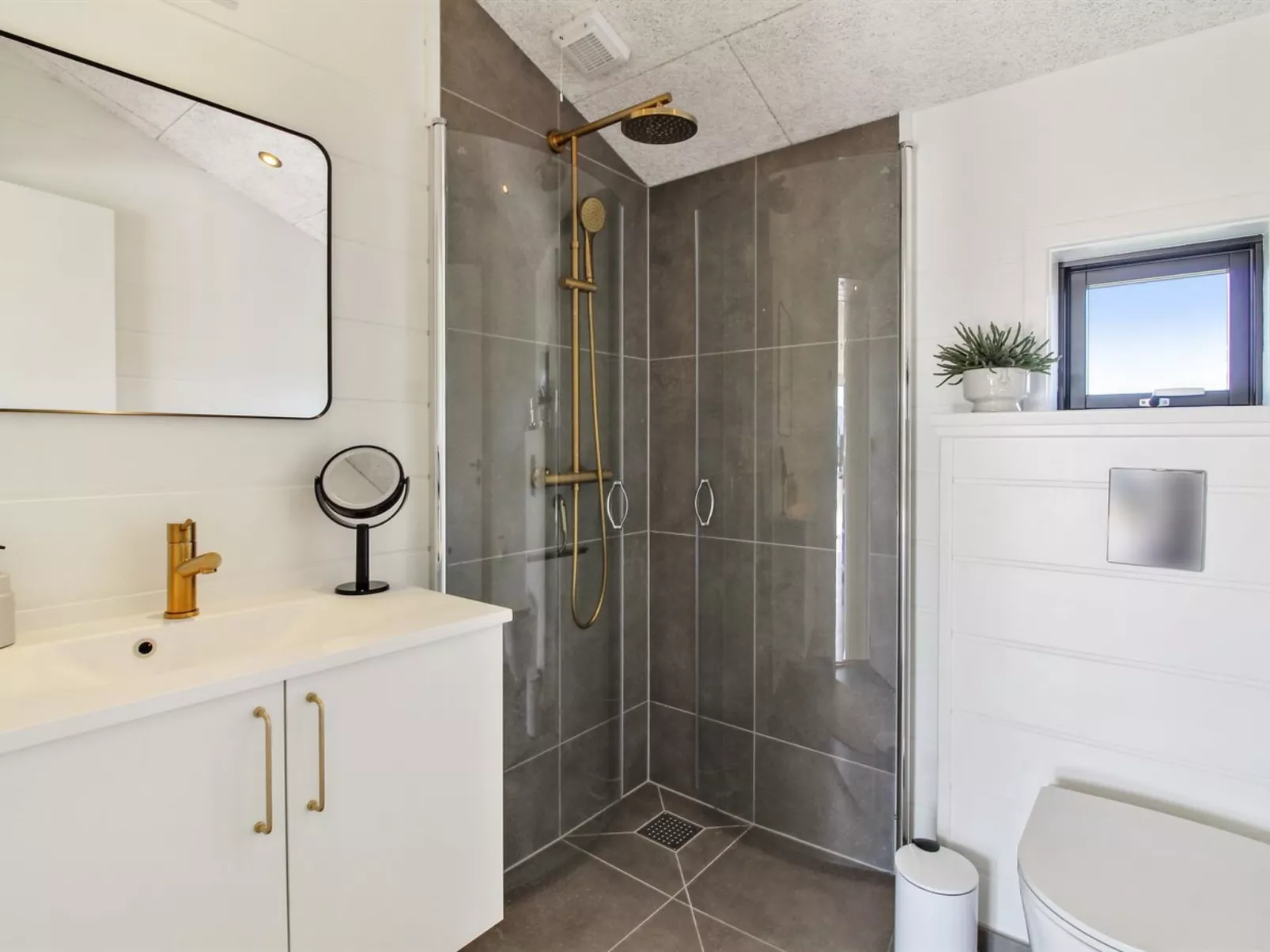 "Serey" - 1.4km from the sea-Drinnen