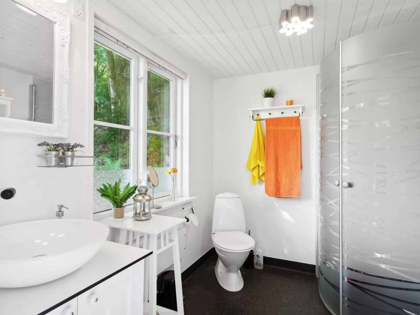 "Ginne" - 100m to the fjord-Dedans