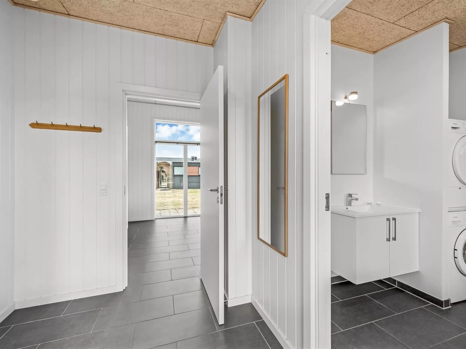 "Ilindenka" - 500m from the sea-Inside