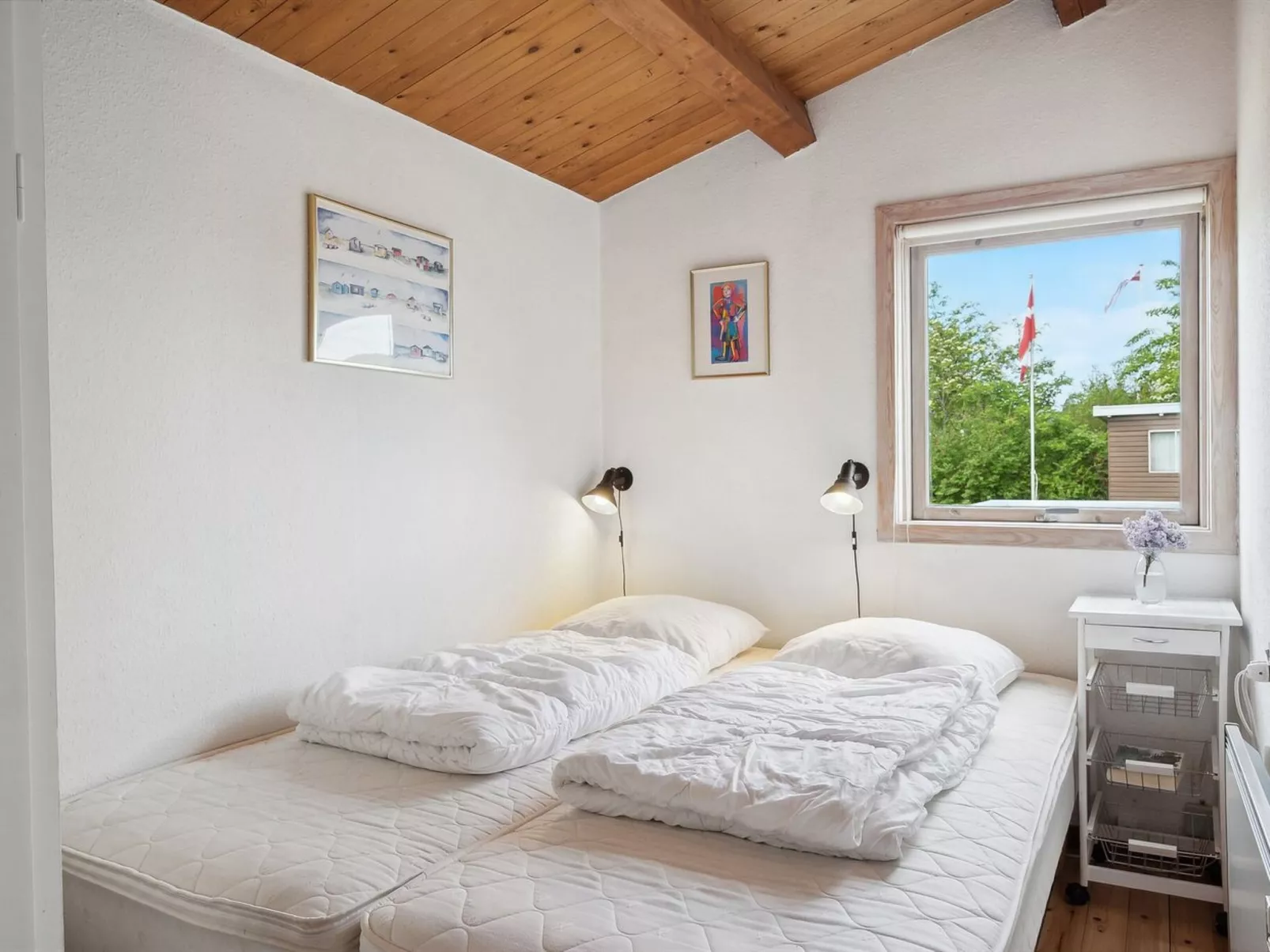 "Felicity" - 250m from the sea-Inside