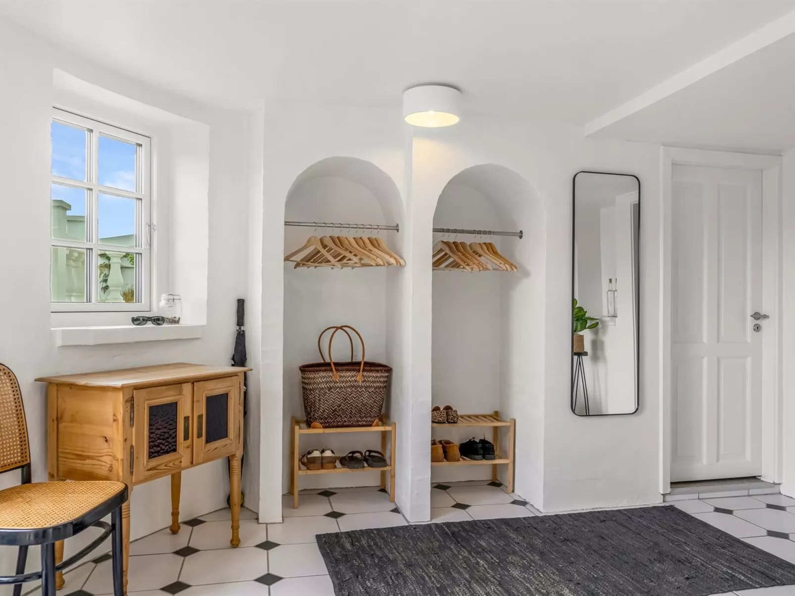 "Edmond" - 150m from the sea-Inside