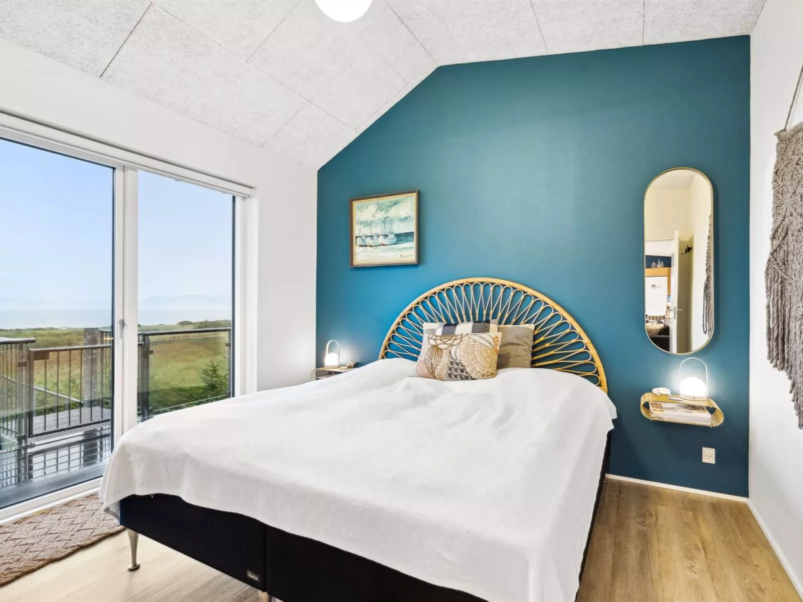 "Berta" - 70m to the fjord-Drinnen