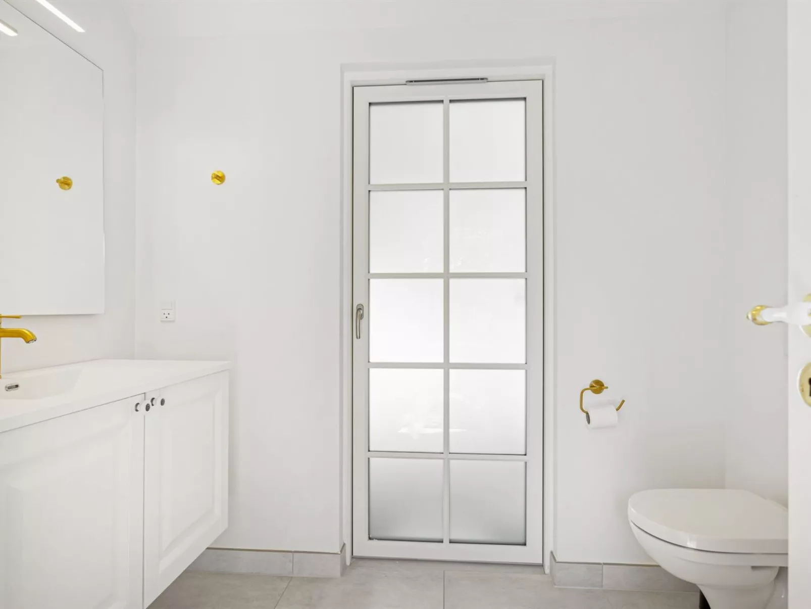 "Karmen" - 100m from the sea-Inside