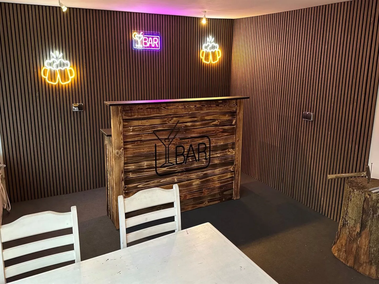 "Elaine" - 350m from the sea-Inside