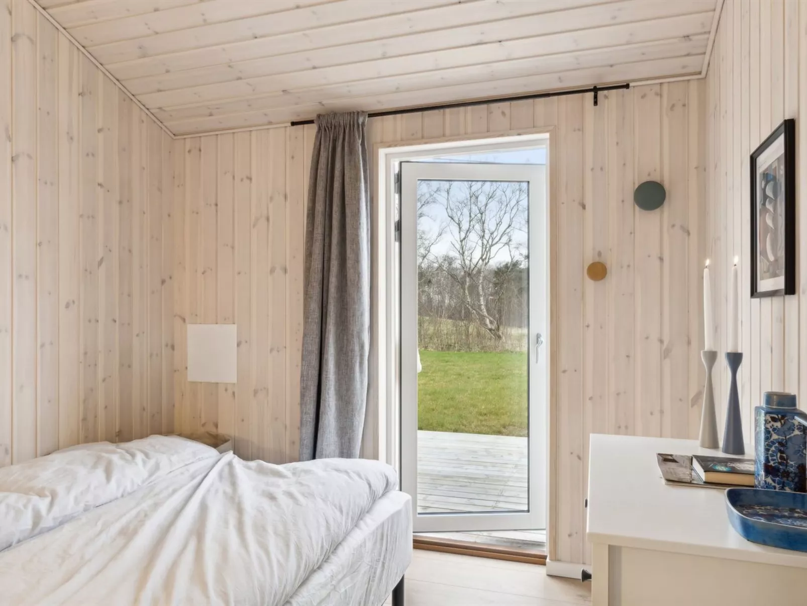 "Ferdine" - 1.5km from the sea-Inside