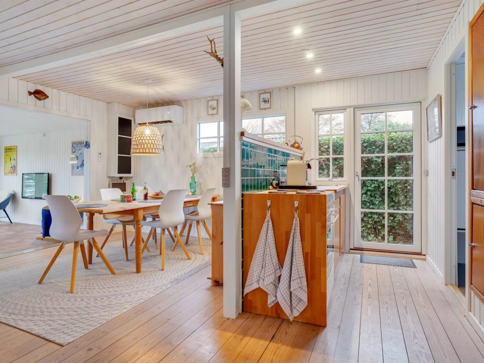 "Maybrit" - 50m from the sea-Dedans