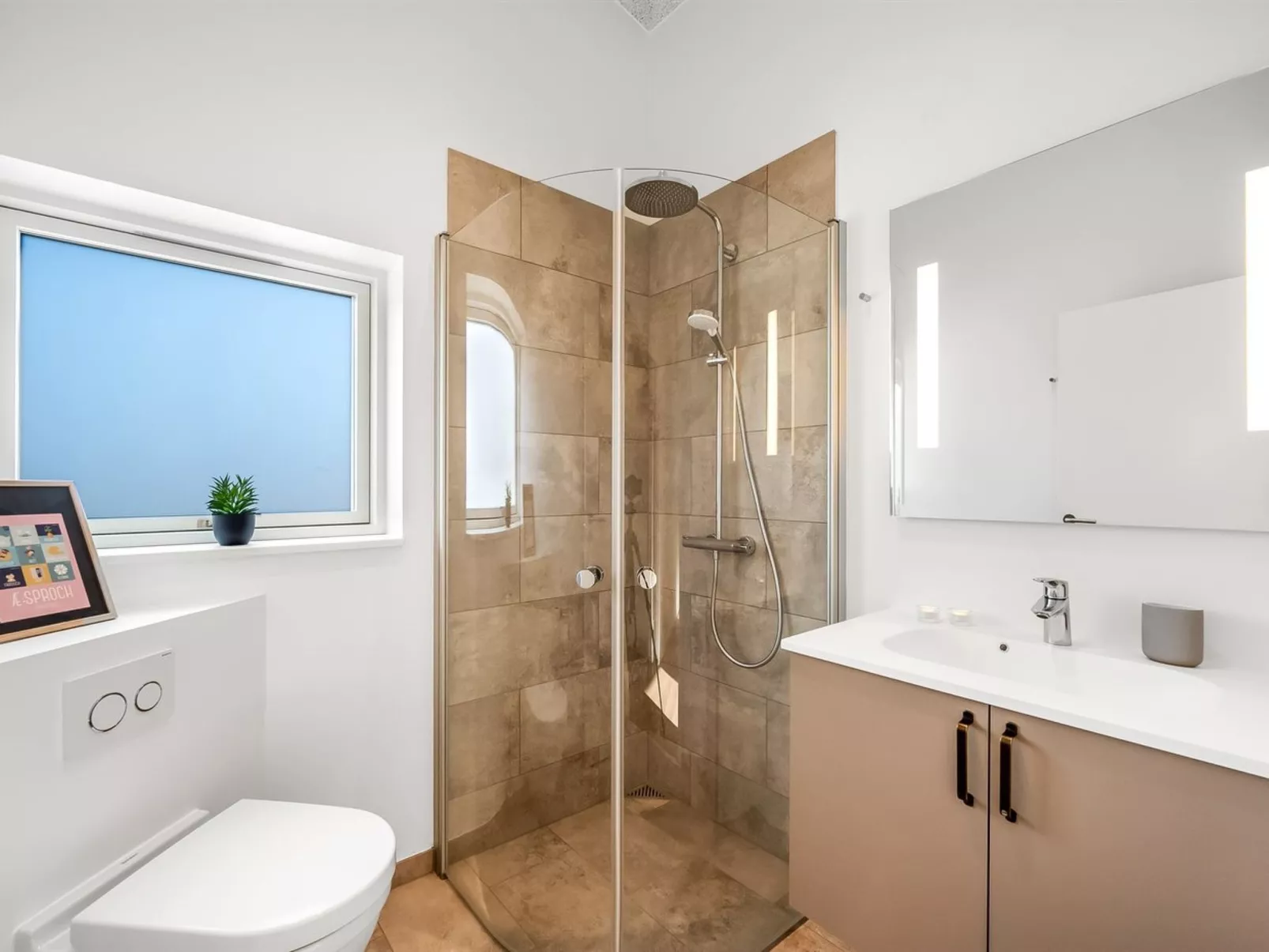 "Waldar" -  from the sea-Inside