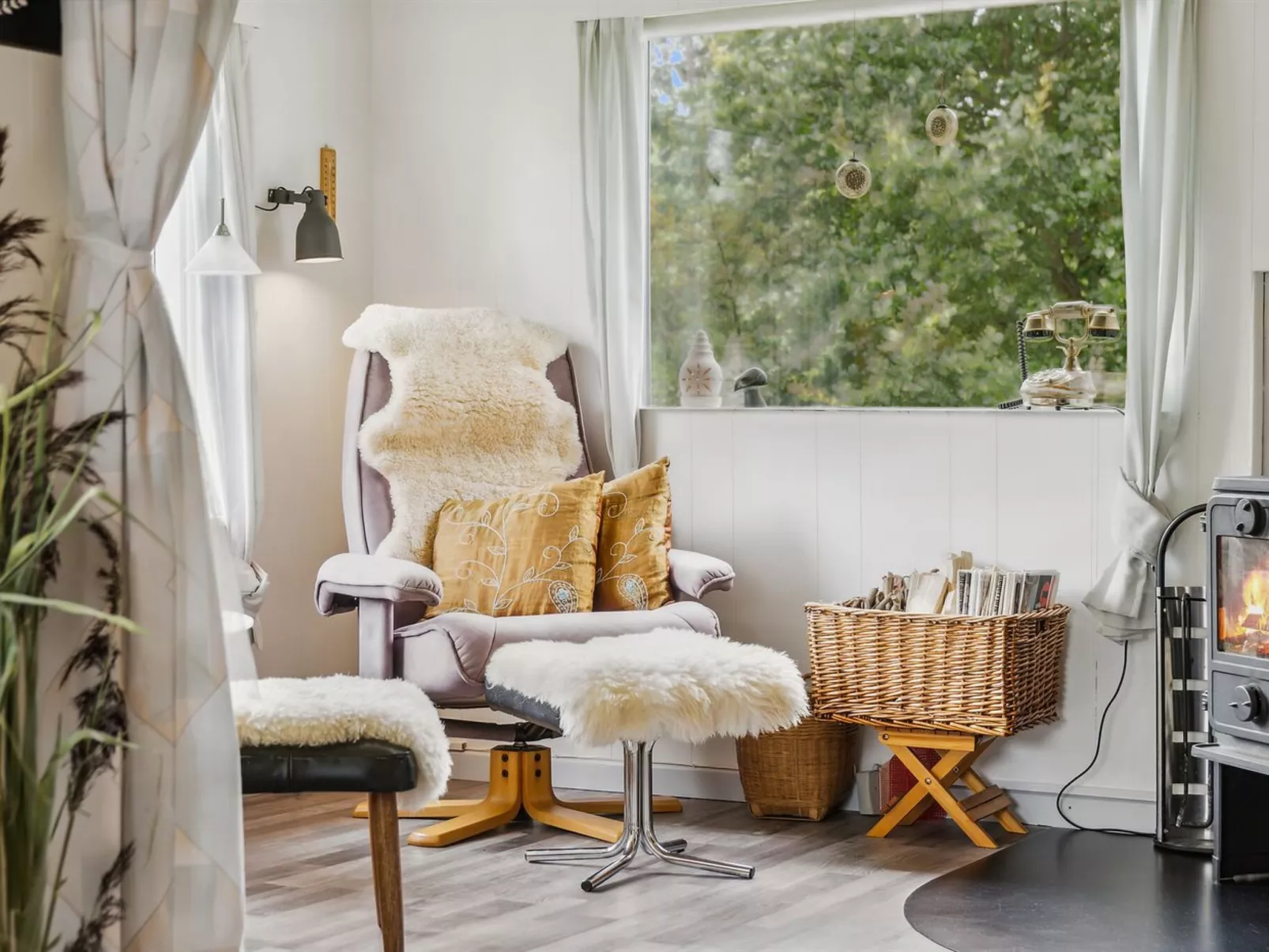 "Aslak" - 600m from the sea-Drinnen