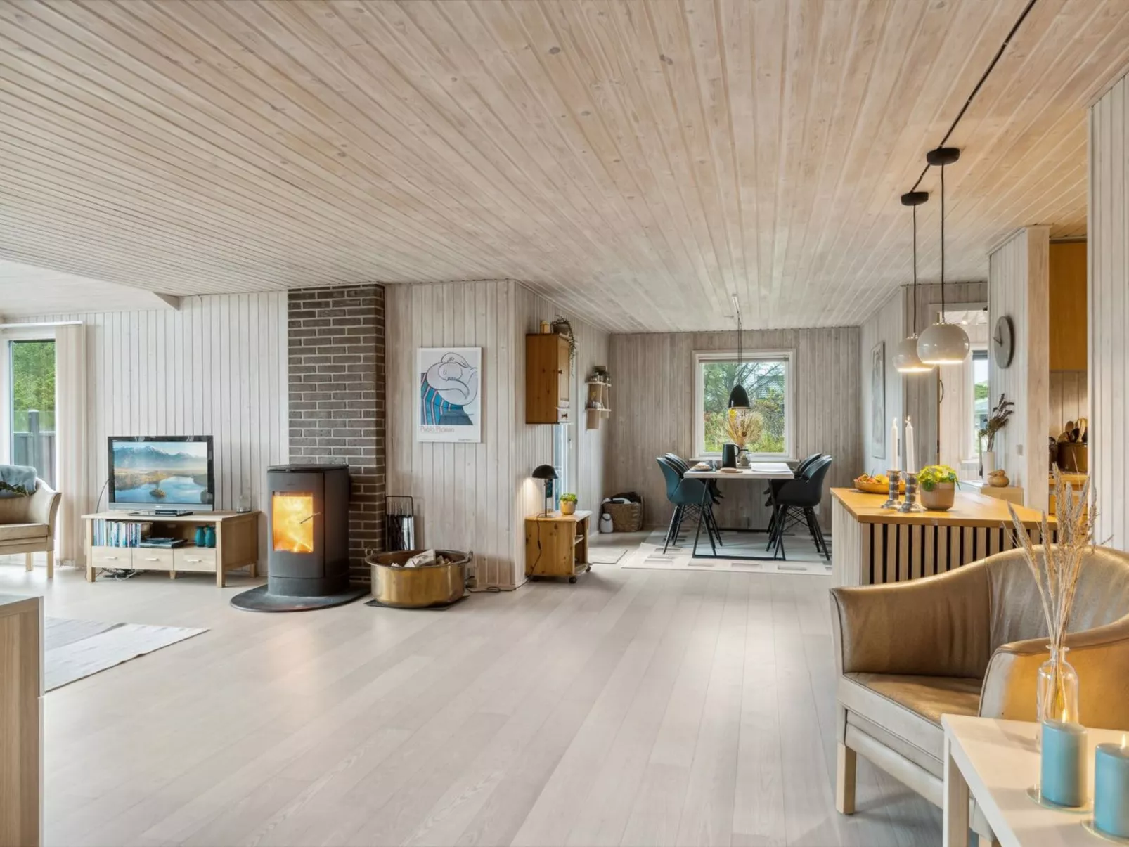 "Anbritt" - 1km from the sea-Drinnen