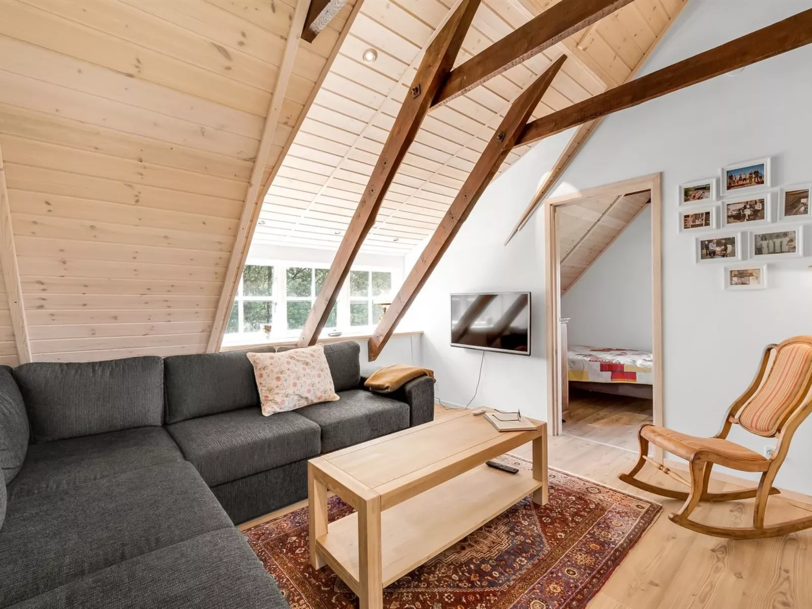 "Enya" - 1.2km from the sea-Dedans