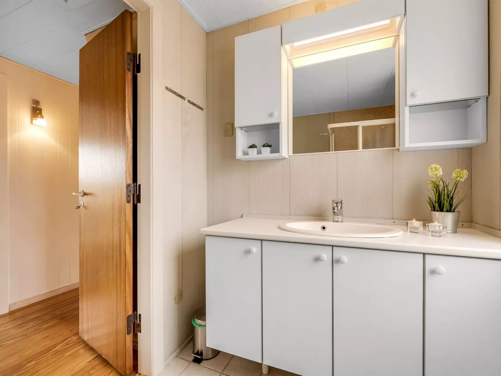 "Eloise" - 400m from the sea-Inside