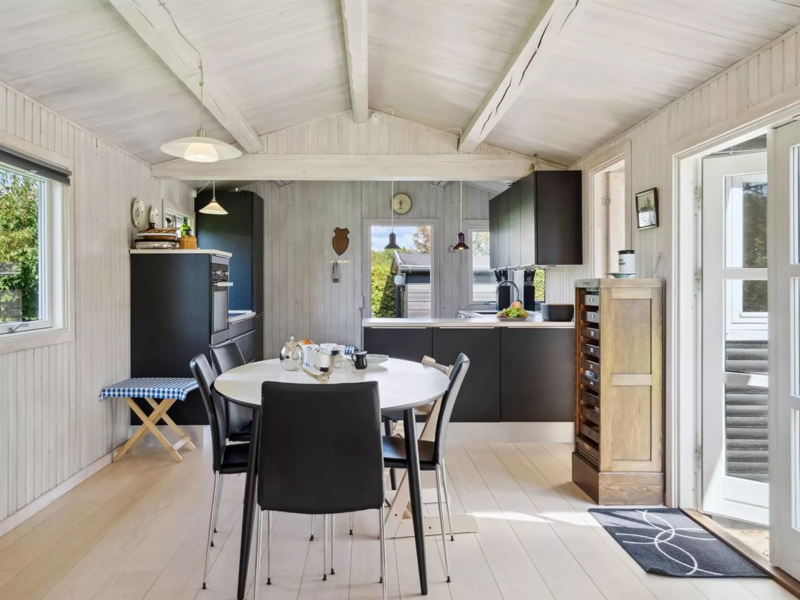 "Imma" -  from the sea-Dedans