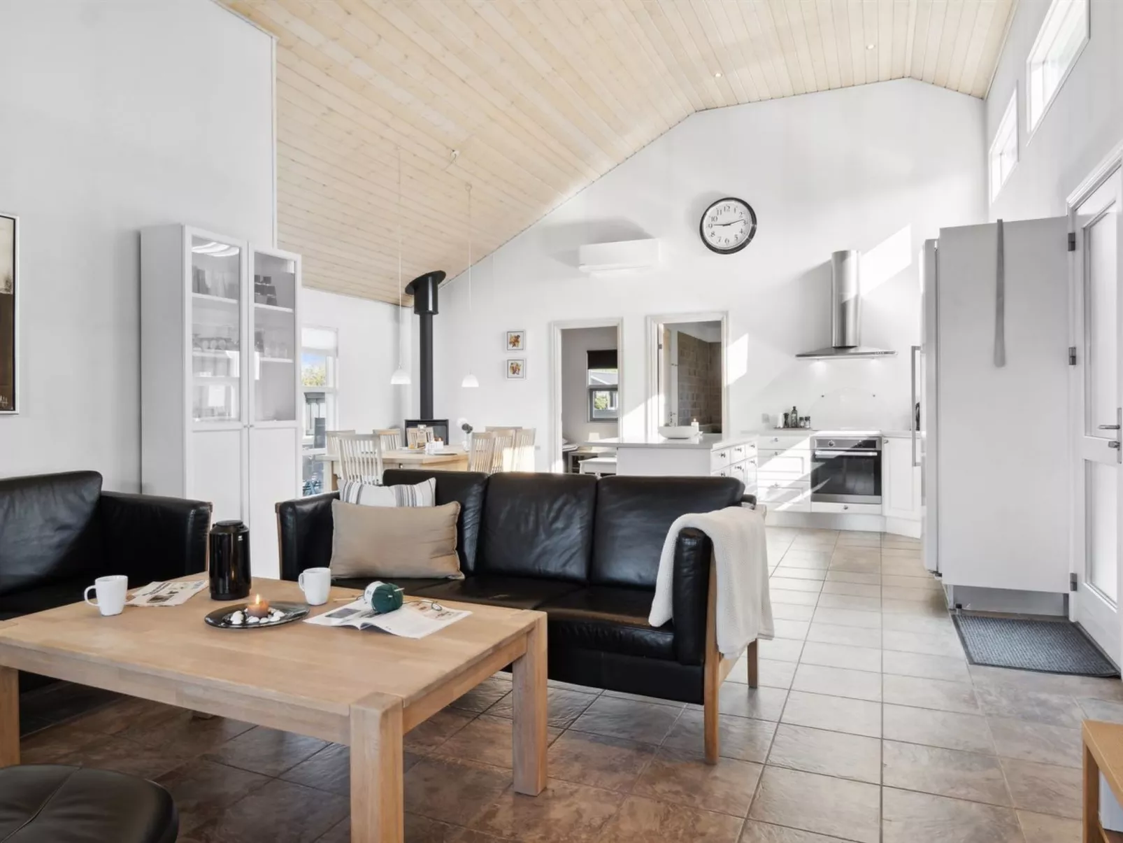 "Elmo" - 800m from the sea-Dedans