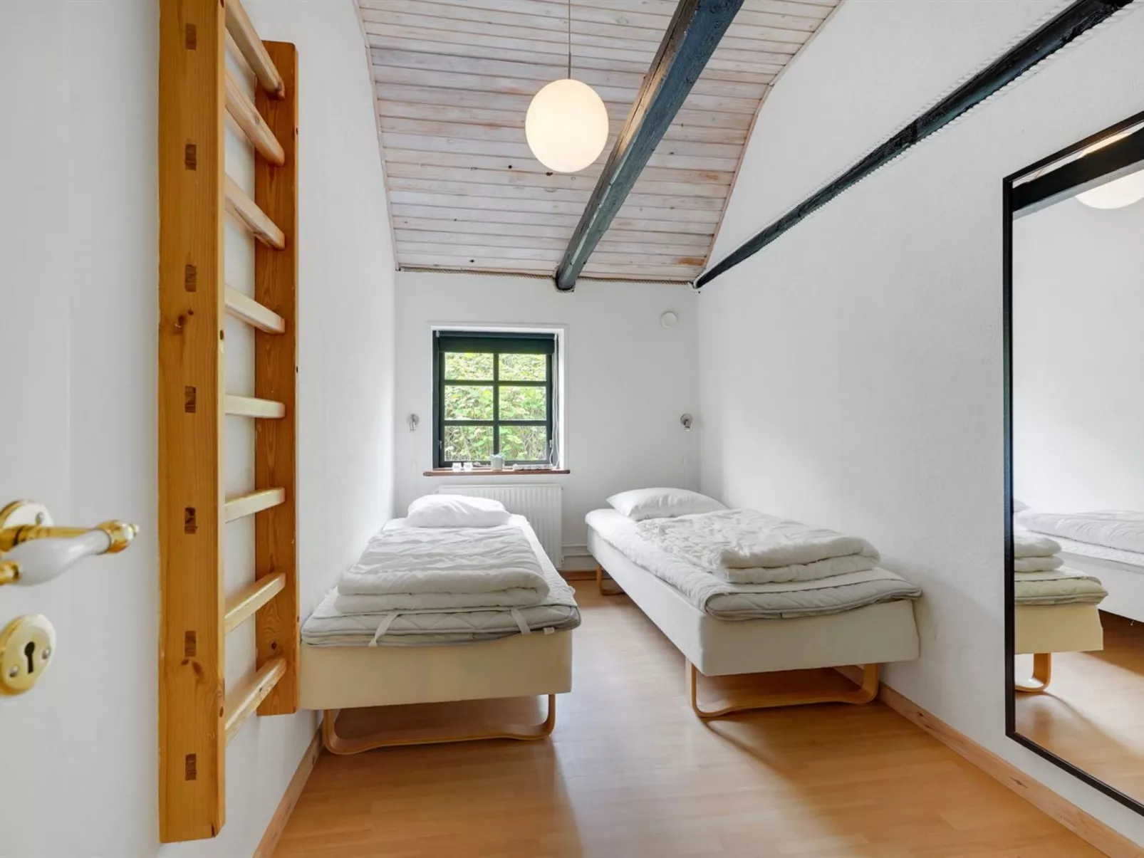 "Iben" - 2.3km from the sea-Inside