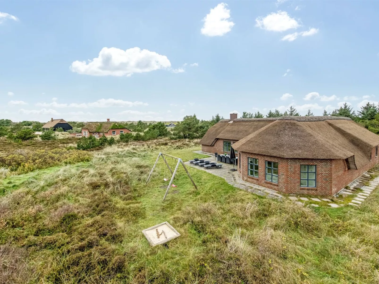 "Axeline" - 300m from the sea-Draußen