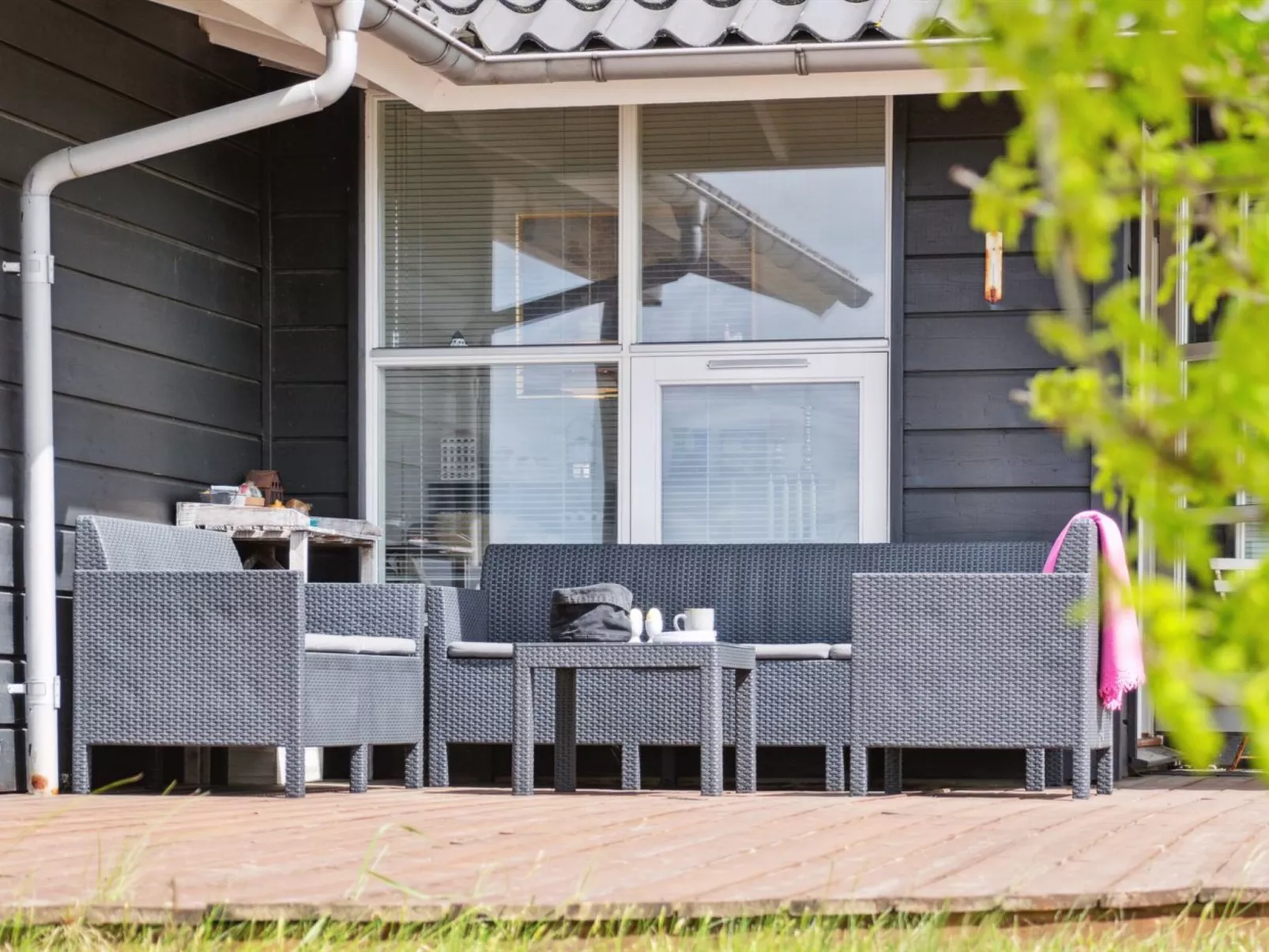 "Elspeth" - 25m from the sea-Outside