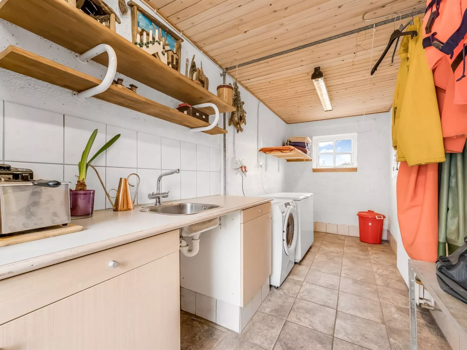 "Soria" - 600m to the fjord-Dedans