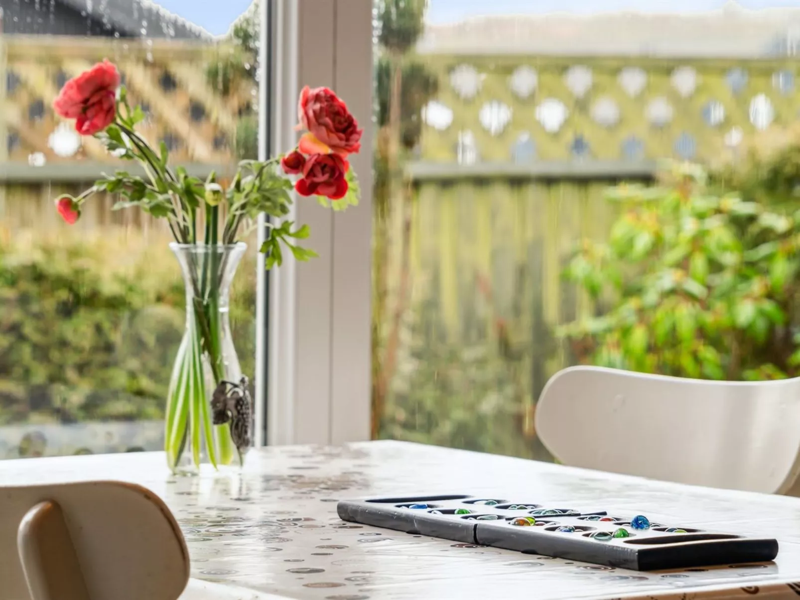 "Ormar" - 100m to the fjord-Drinnen