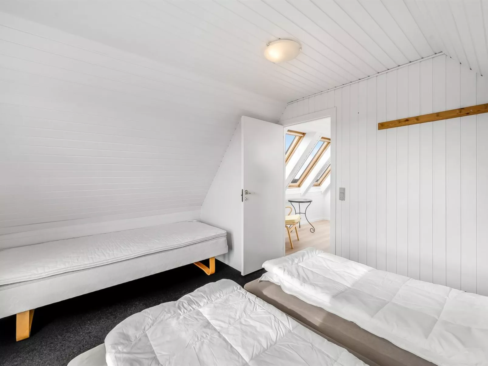 "Venla" -  from the sea-Drinnen