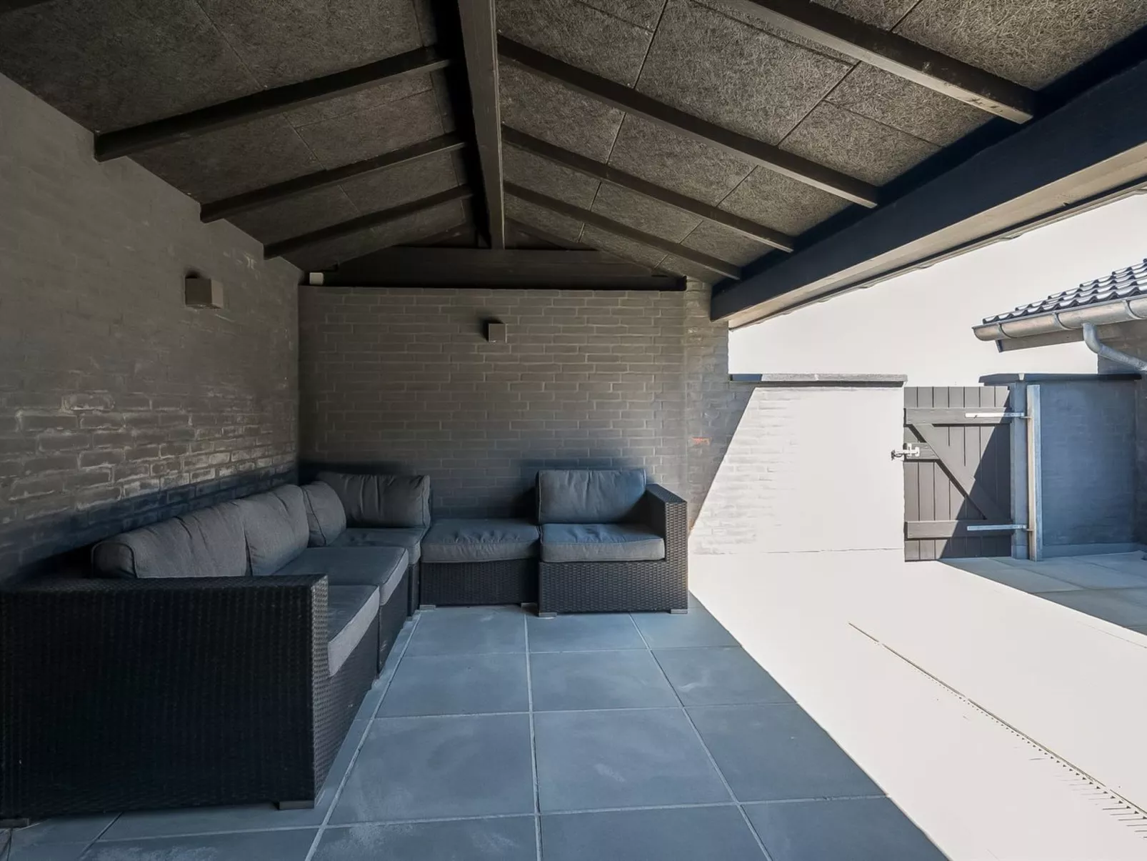 "Walther" - 300m from the sea-Draußen