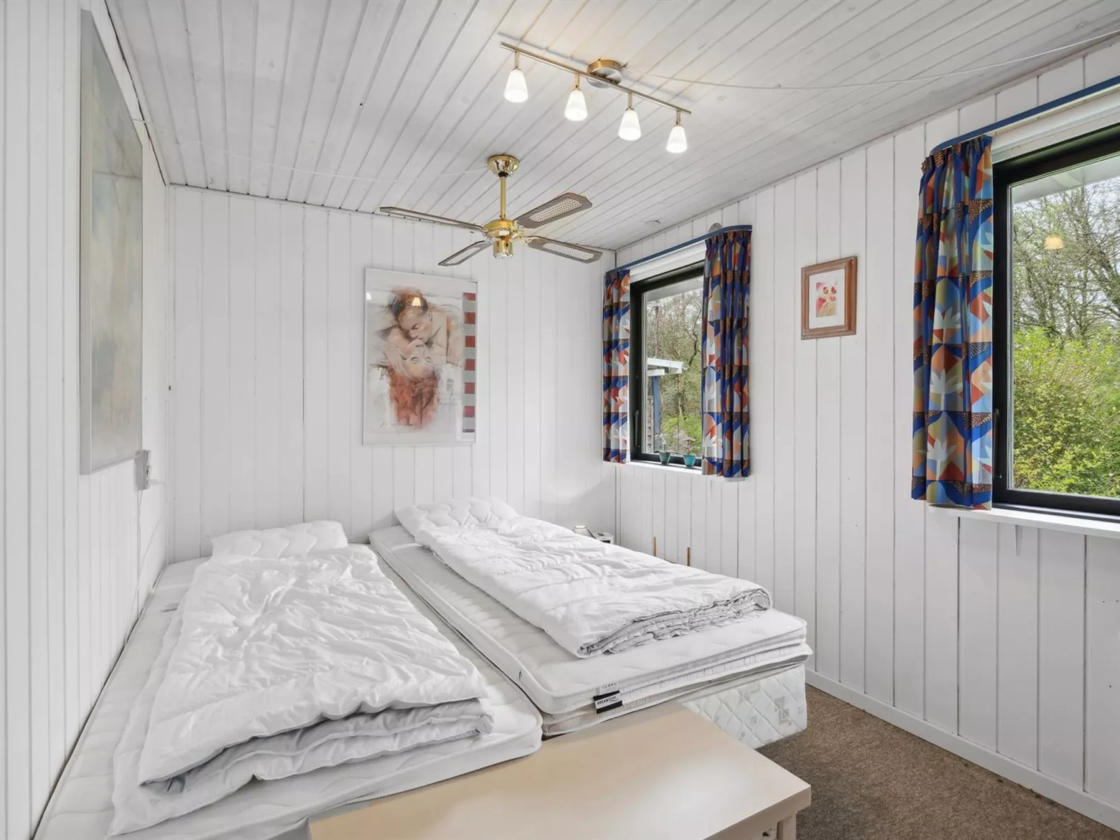 "Erlar" - 30km from the sea-Drinnen