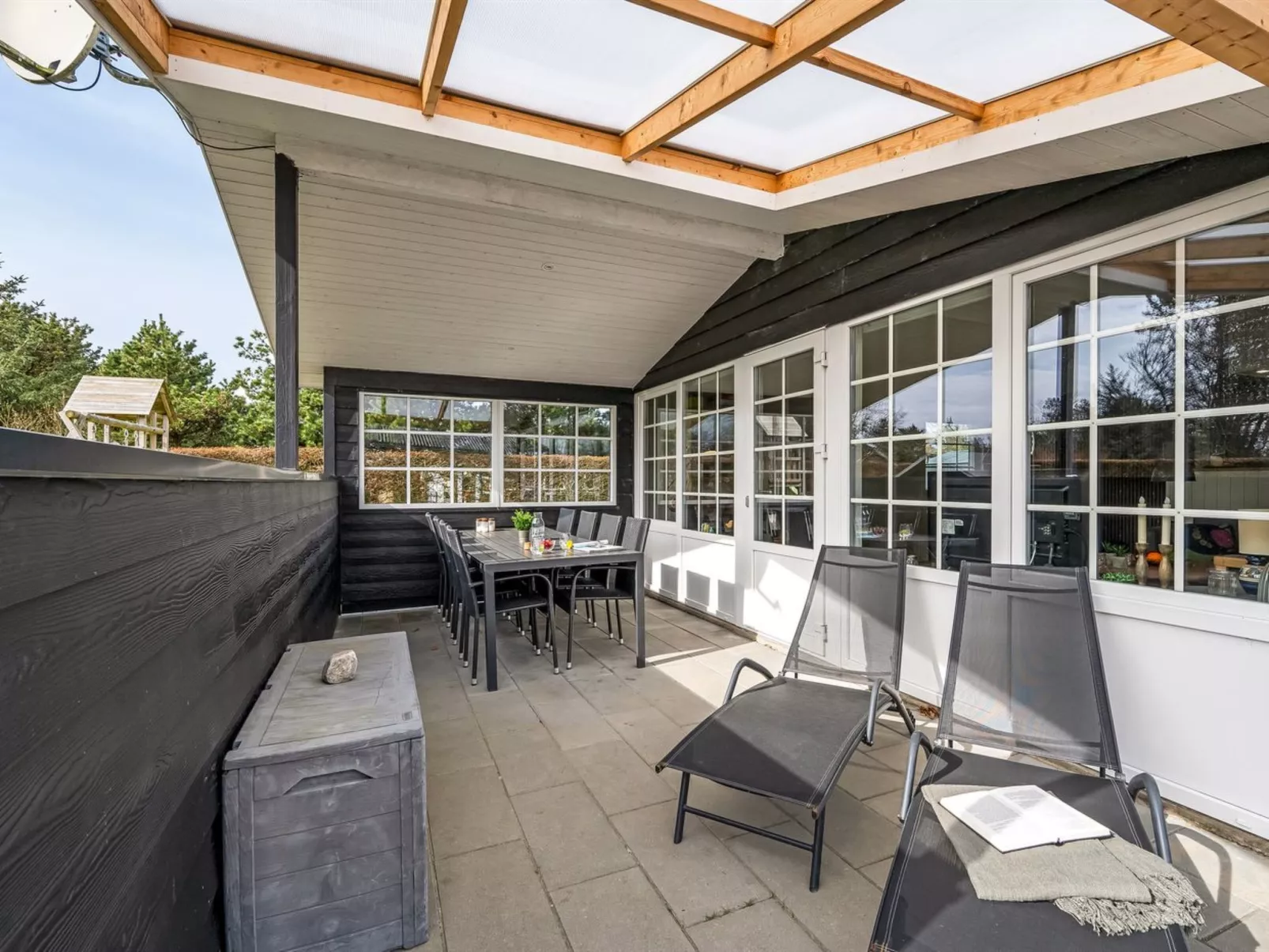 "Ludvika" - 300m to the fjord-Outside