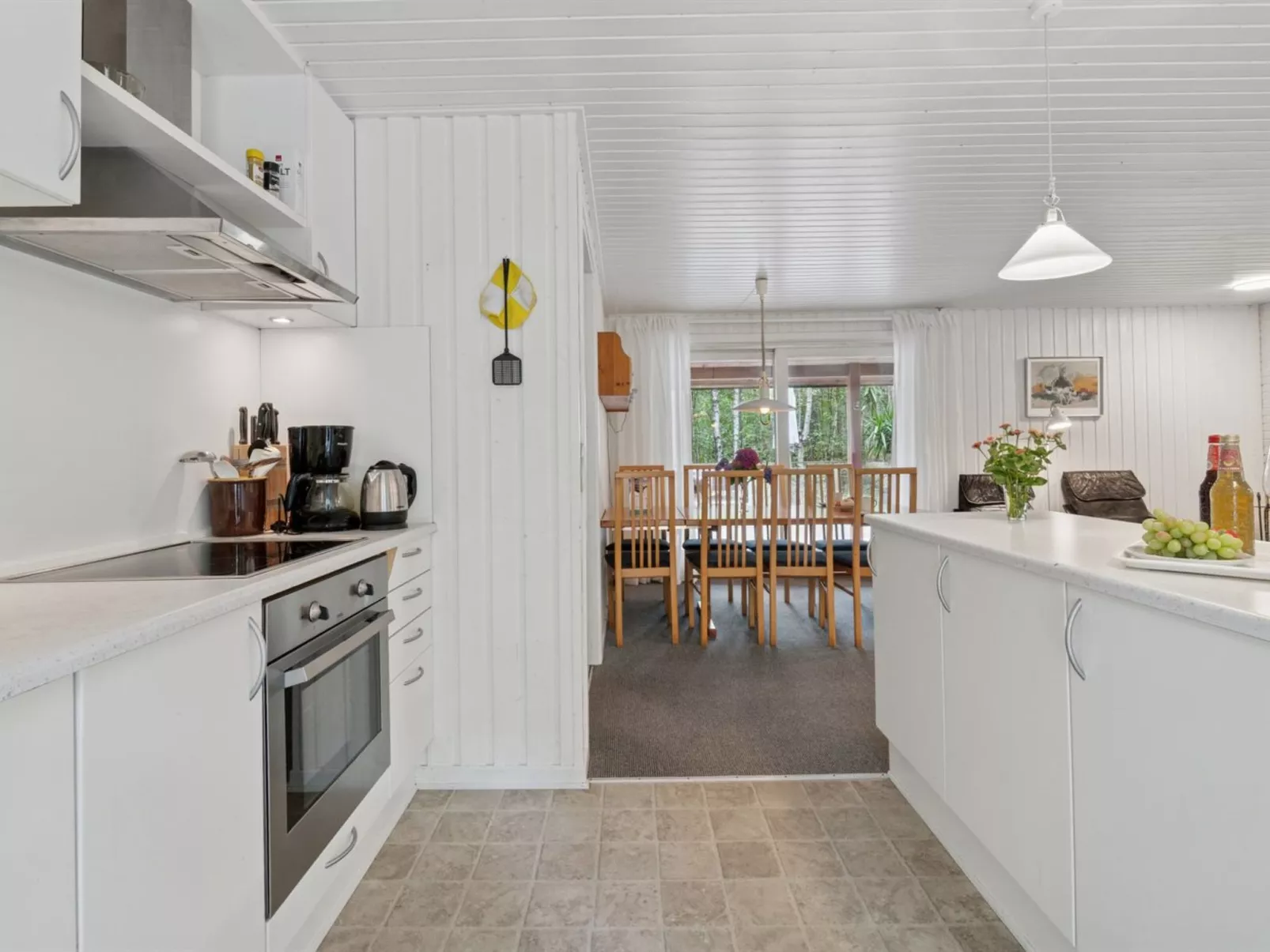 "Clementine" - 1.2km from the sea-Inside