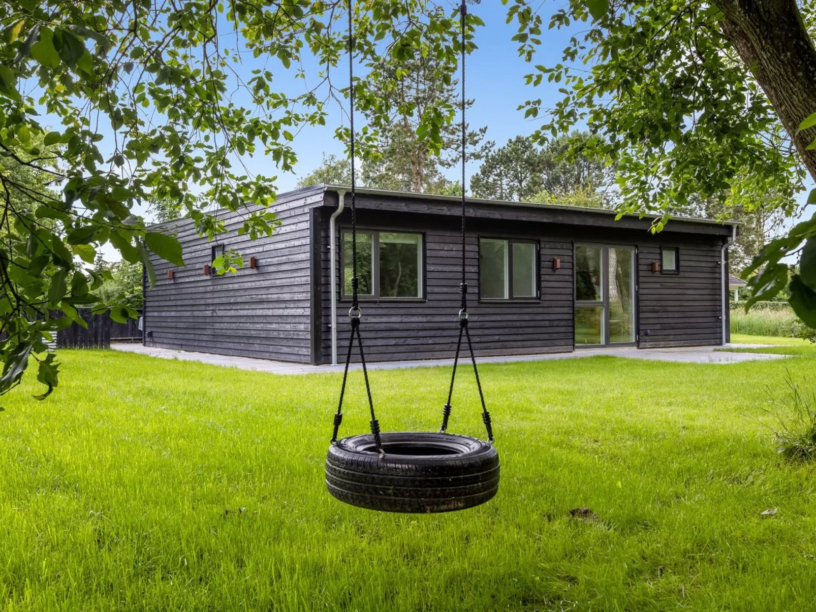 "Scalli" - 1.5km to the fjord-Outside