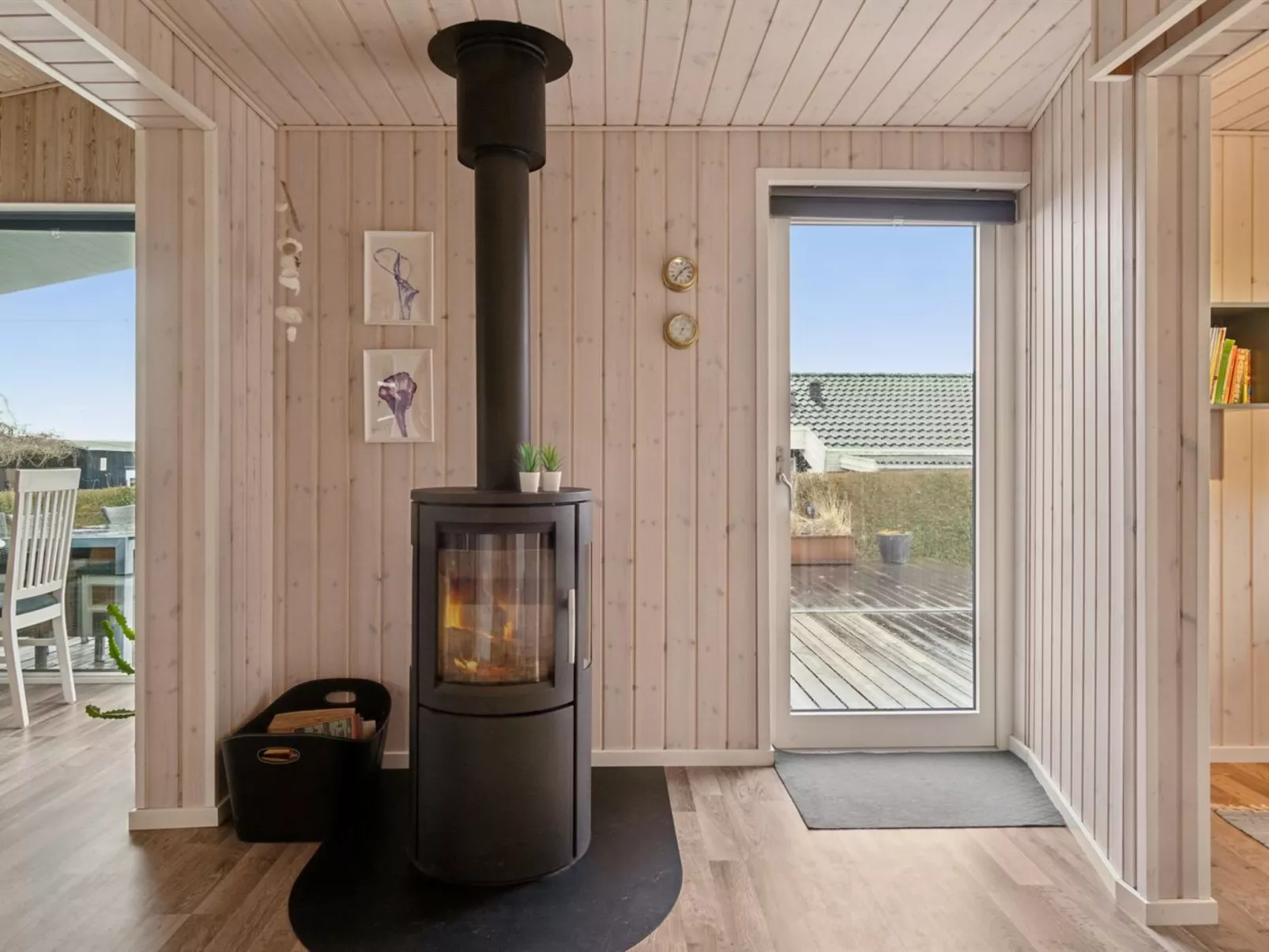 "Gyrid" - 150m from the sea-Inside