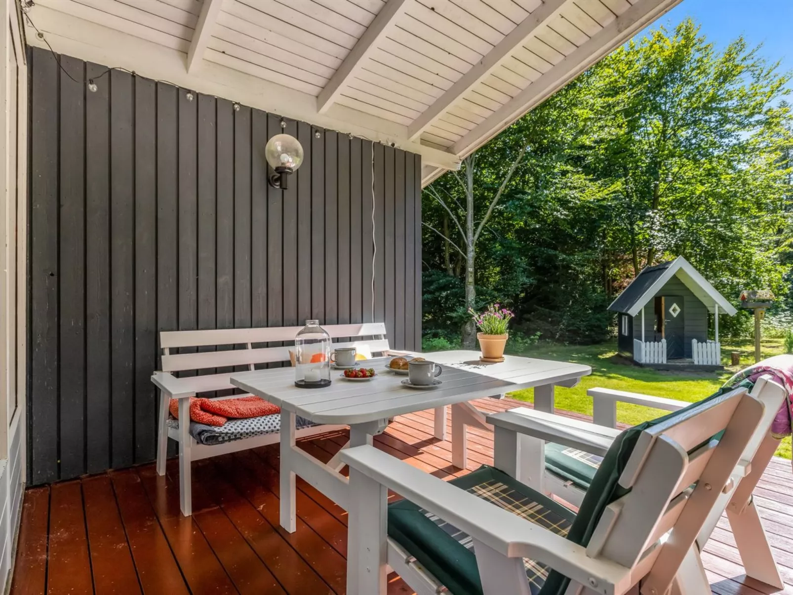 "Sofja" - 175m to the fjord-Outside