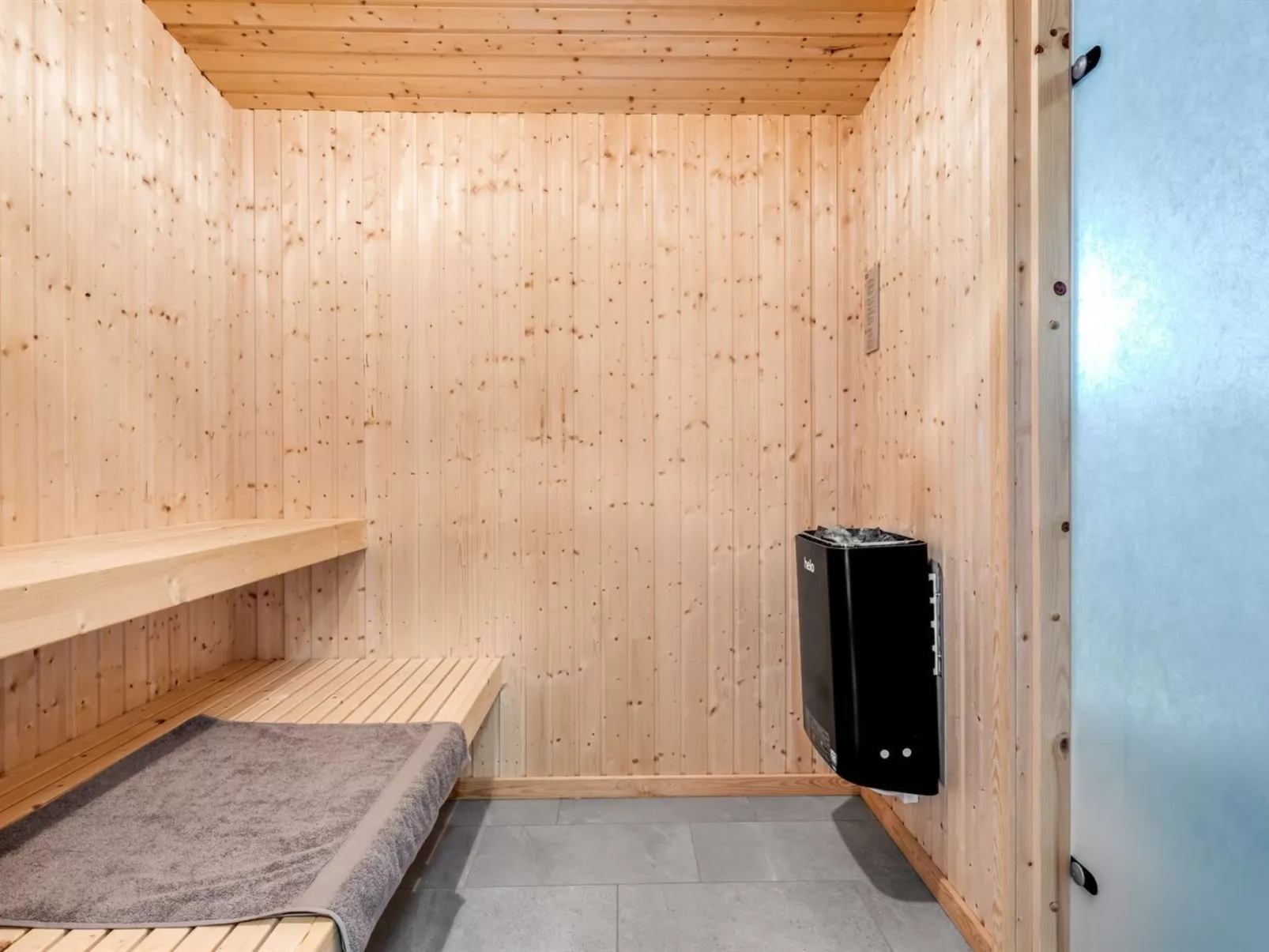 "Dorrit" - 1.2km from the sea-Drinnen