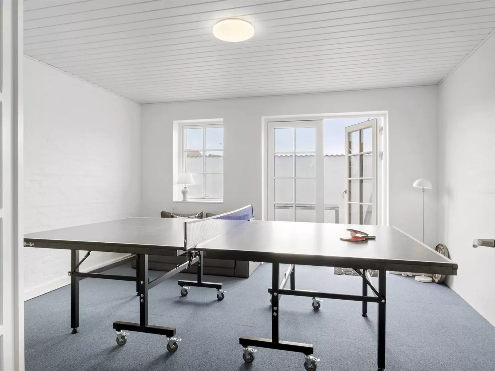 "Edin" - 100m from the sea-Drinnen