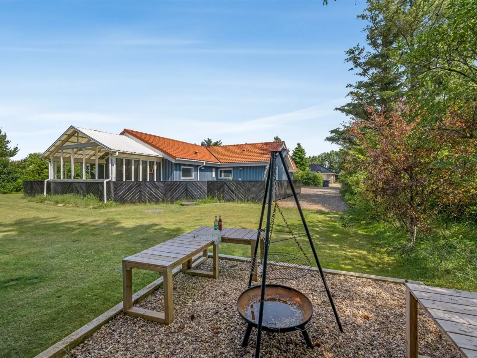 "Ingelis" - 150m to the fjord-Outside