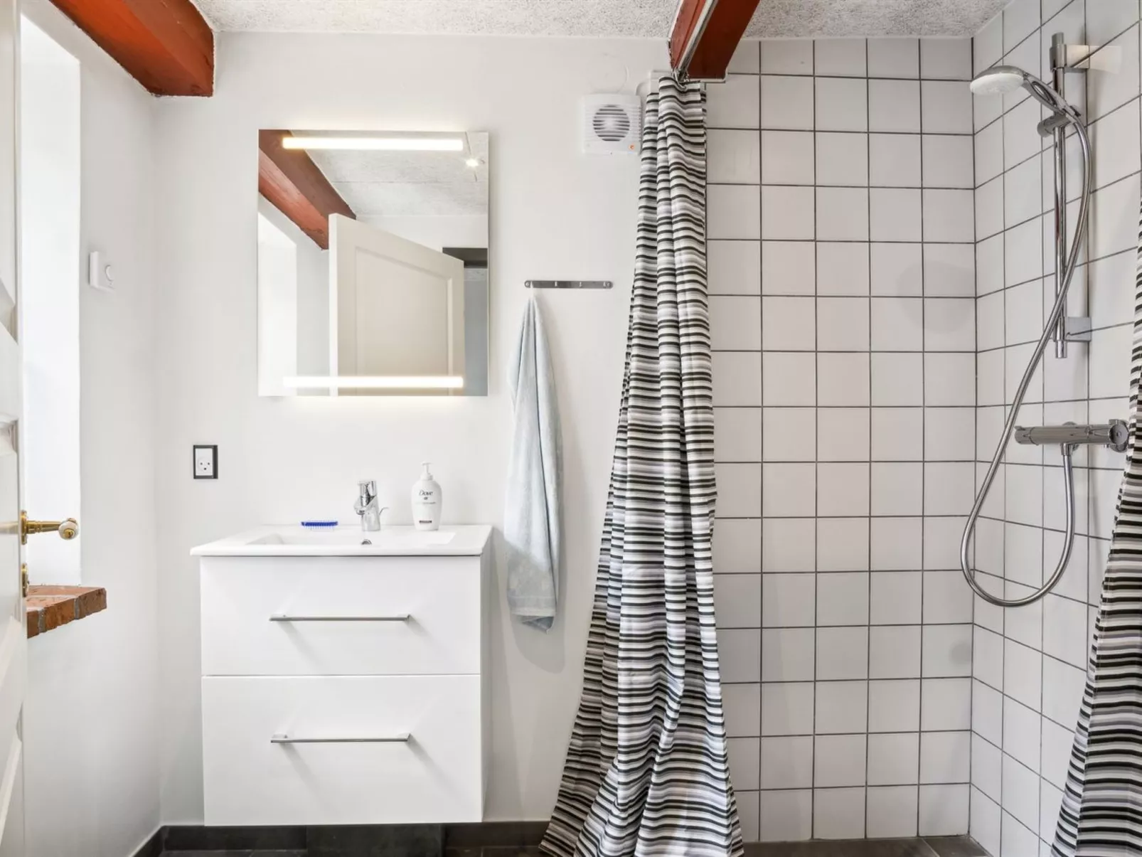 "Odeta" - 25km from the sea-Drinnen