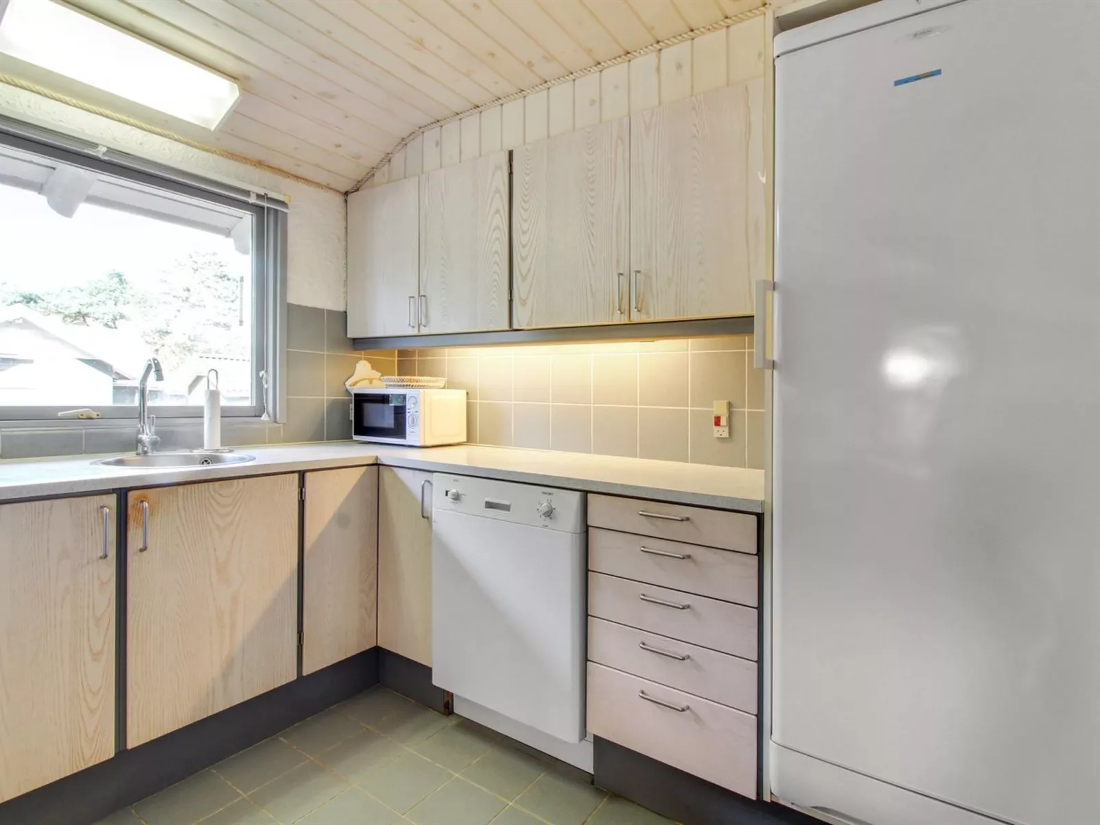 "Tala" - 4km from the sea-Drinnen