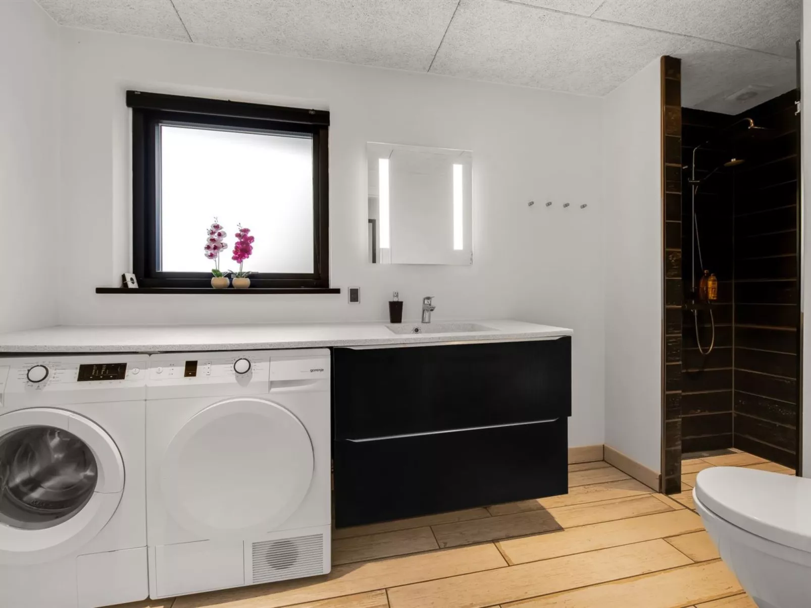 "Nona" - 1.1km from the sea-Dedans