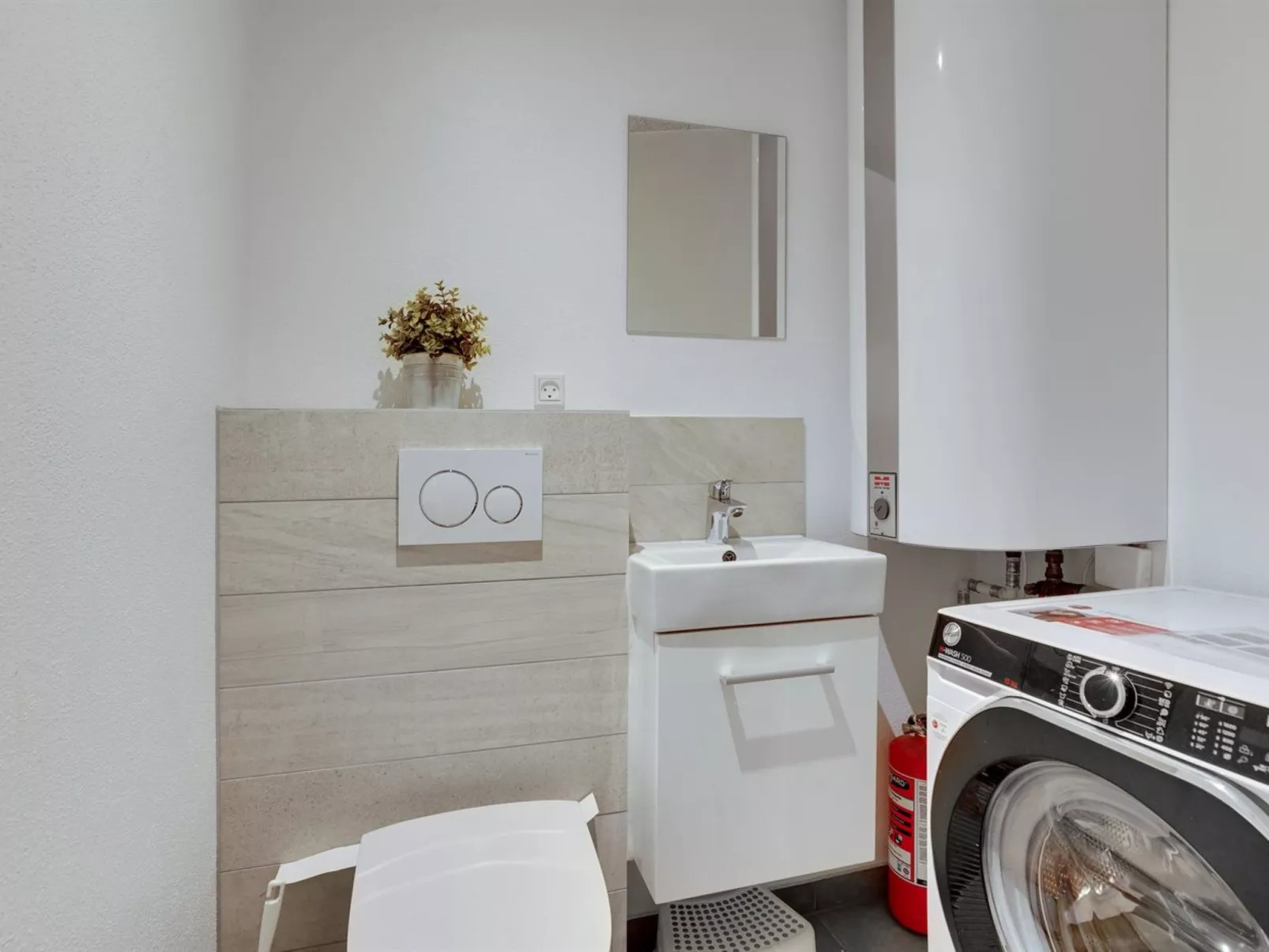 "Solgunn" - 900m from the sea-Inside