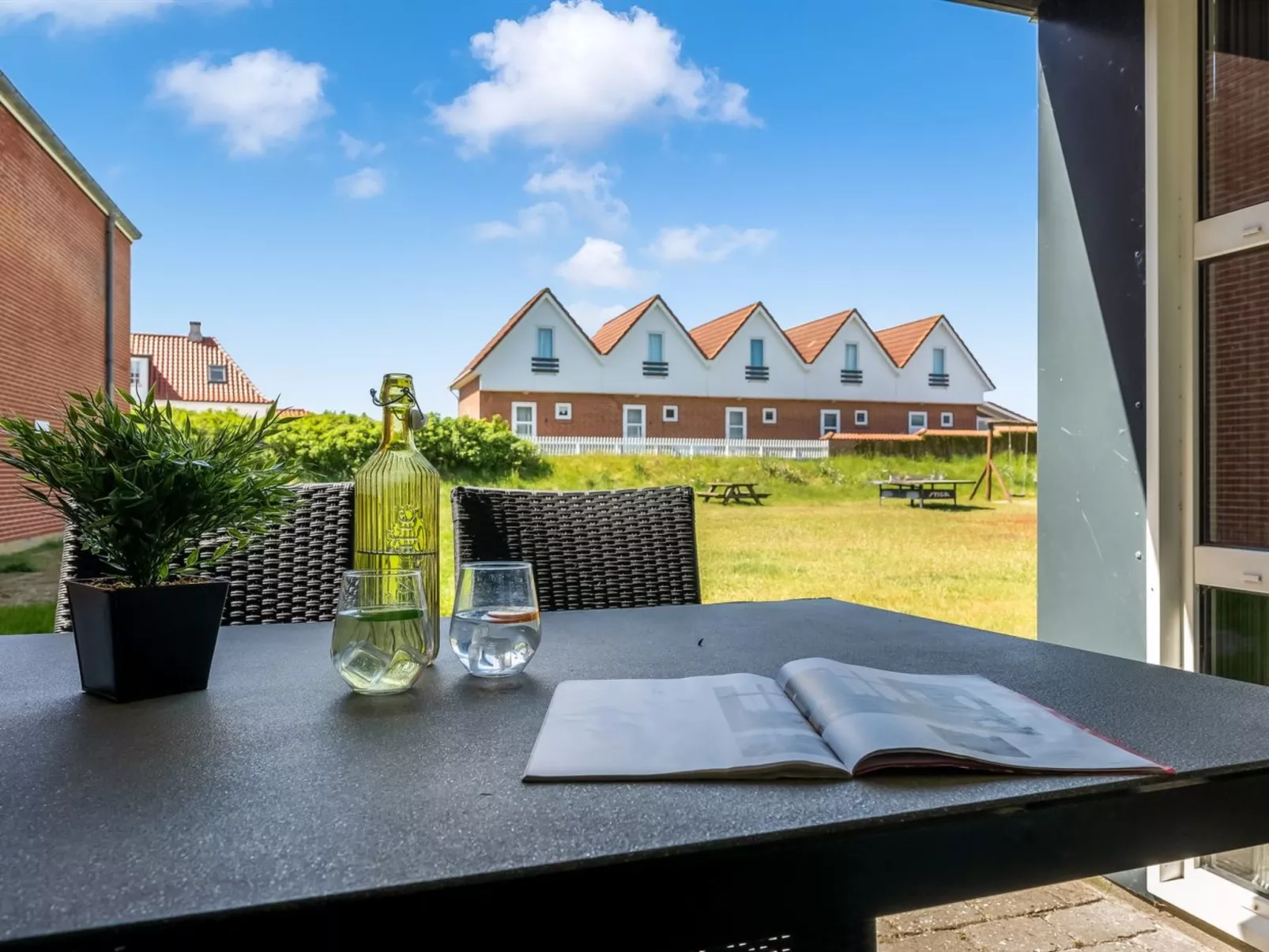 "Akai" - 100m from the sea-Dehors